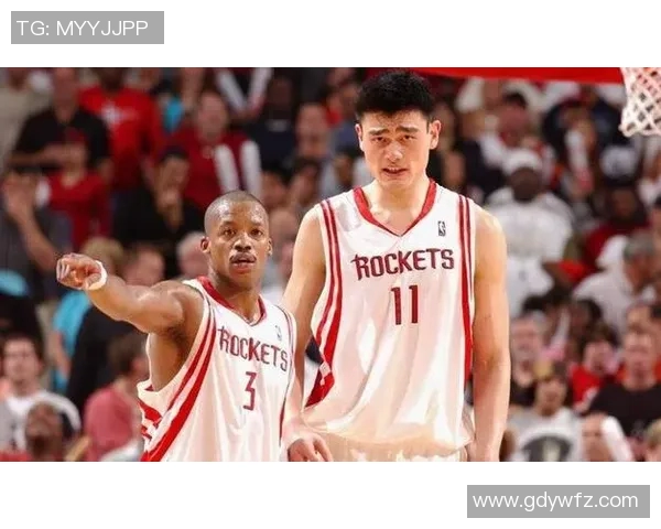 姚明投篮停顿的技巧解析与篮球比赛中的战略意义探讨