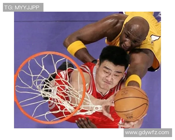 姚明在国际舞台上分享篮球梦想与人生哲学的精彩演说