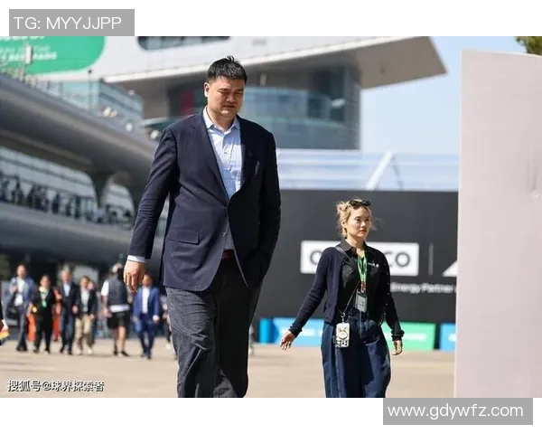 姚明亲临峰峰小镇探索篮球文化与地方特色的完美结合