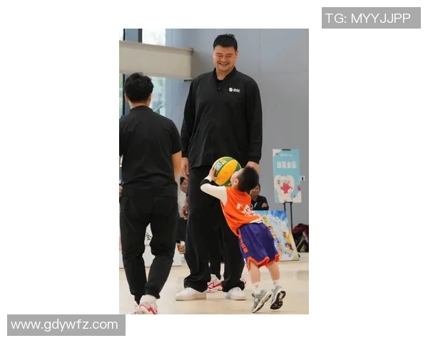 姚明：从篮球场到国际舞台的中国体育传奇与文化使者