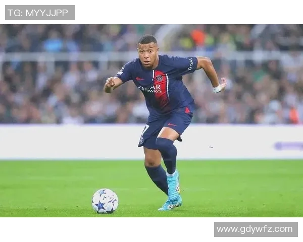 2023年全球足球明星收入排行榜揭晓谁是最富有的球员