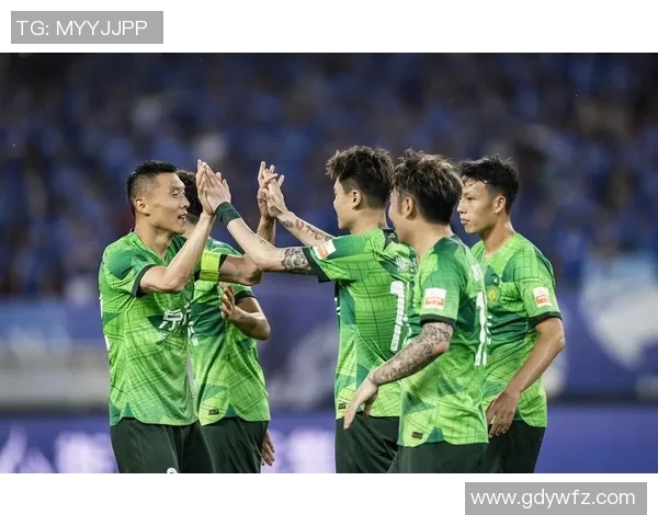 足球明星齐聚北京激情对决引发球迷热潮盛况空前