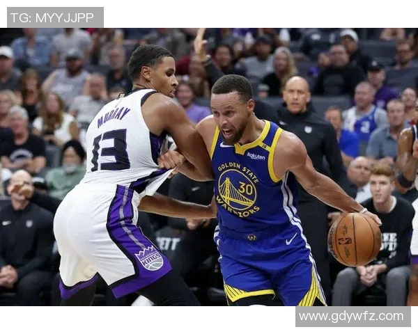 2018年NBA勇士与国王精彩对决回顾与分析 2018年NBA勇士与国王精彩对决回顾与分析