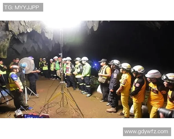 泰国歌曲MV中足球明星的精彩瞬间与音乐魅力的完美结合 泰国歌曲MV中足球明星的精彩瞬间与音乐魅力的完美结合