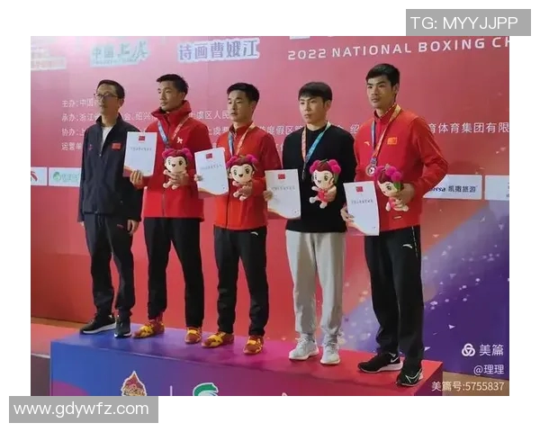 香港足球明星队告别榕江开启新征程展现体育精神与团结力量